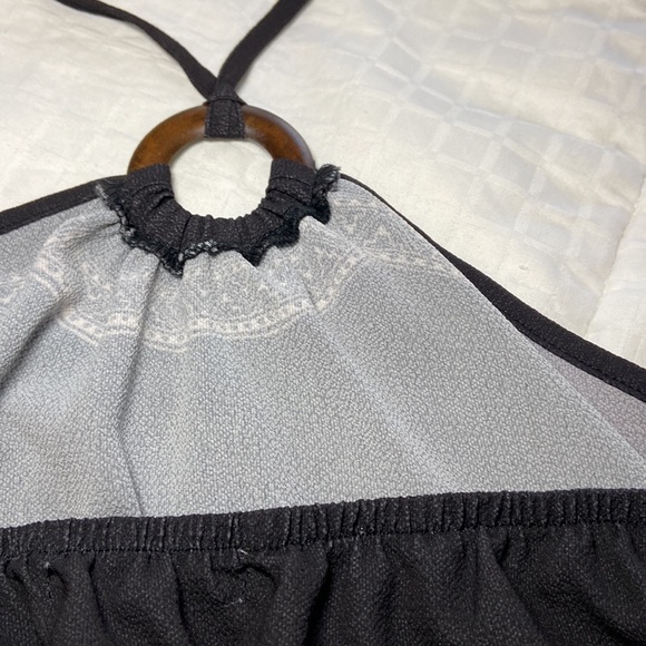 LIVE TO BE SPOILED - TROPICAL HALTER TOP - Picture 13 of 14